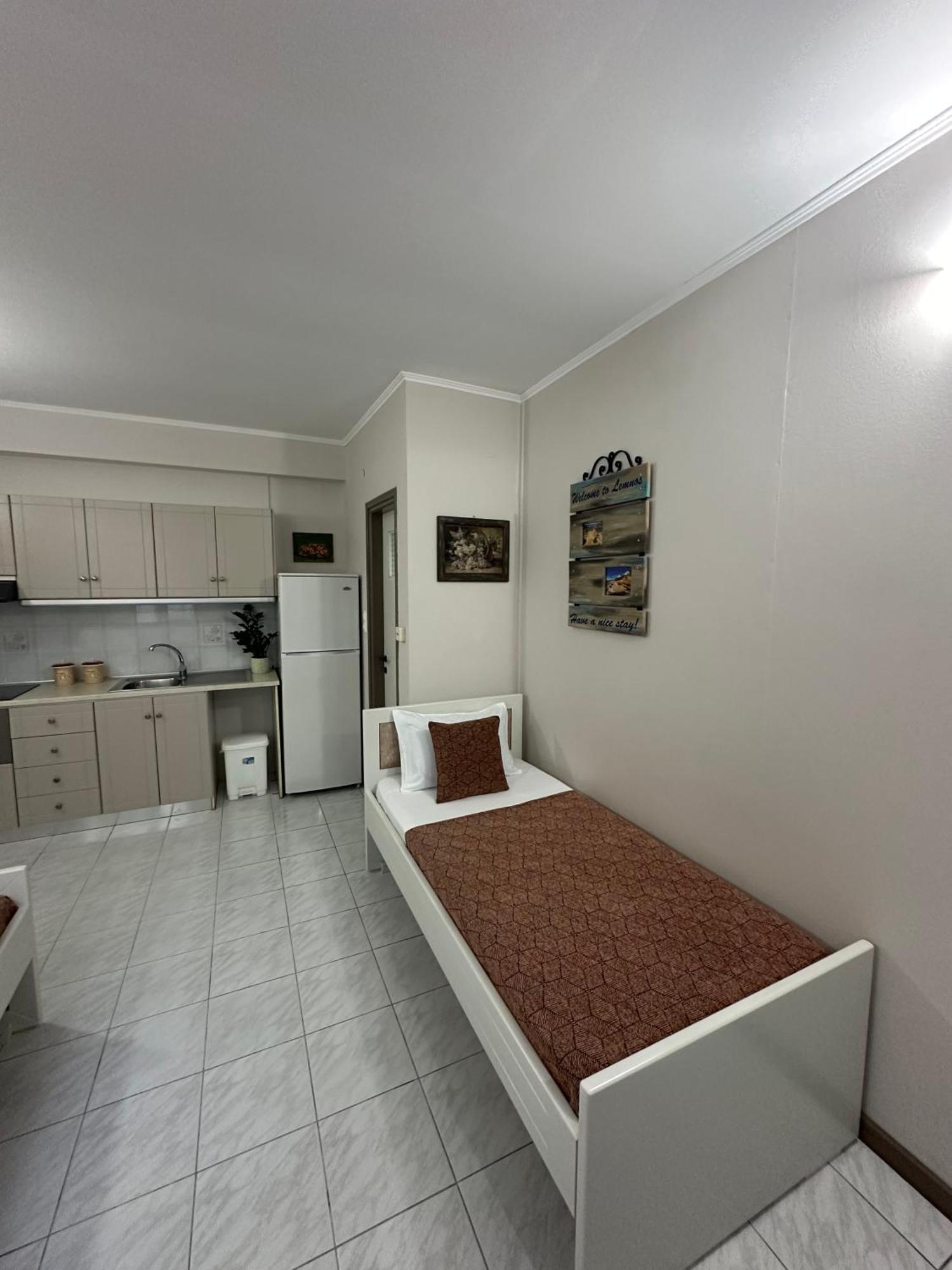 Repanidi Apartments Repanidhion エクステリア 写真