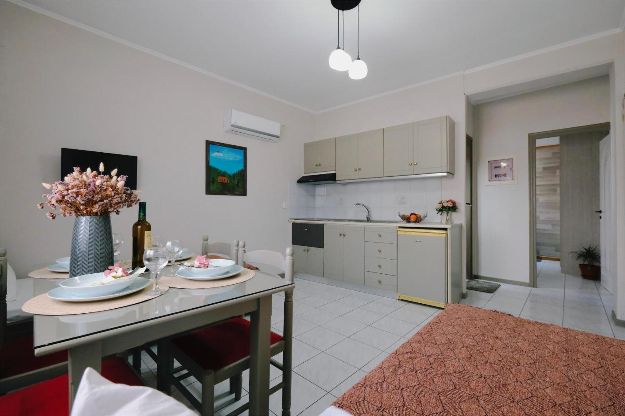 Repanidi Apartments Repanidhion エクステリア 写真